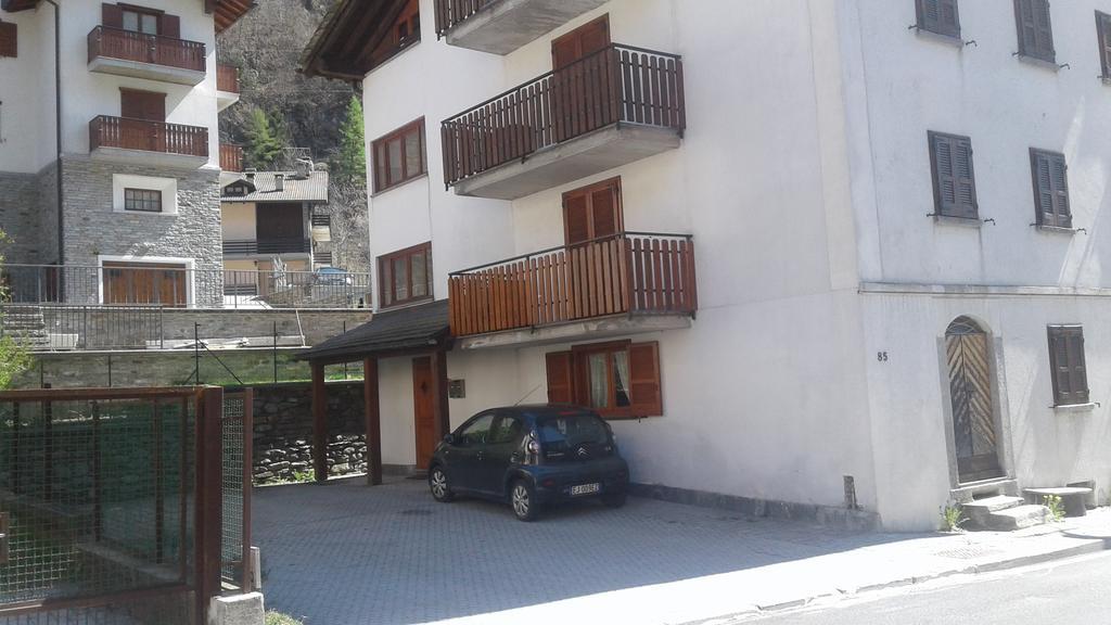 Caldo Relax Apartment Campodolcino Ngoại thất bức ảnh